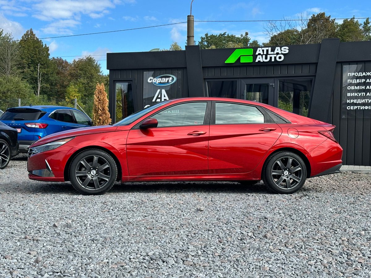Hyundai Elantra 2022