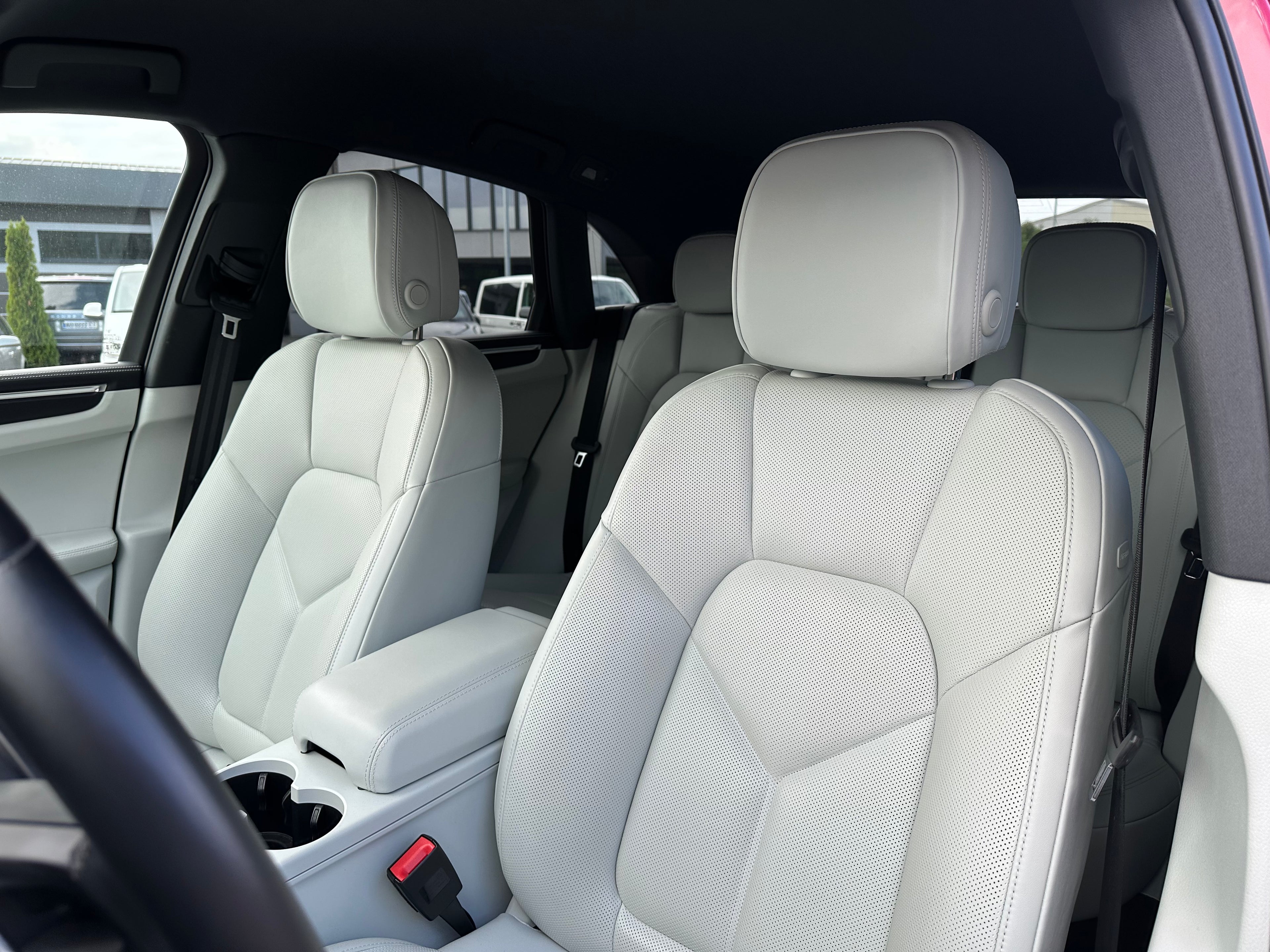 Porsche Macan 2023