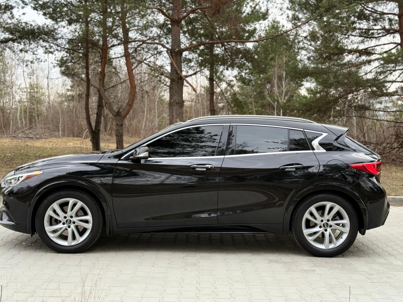Infinite QX30
