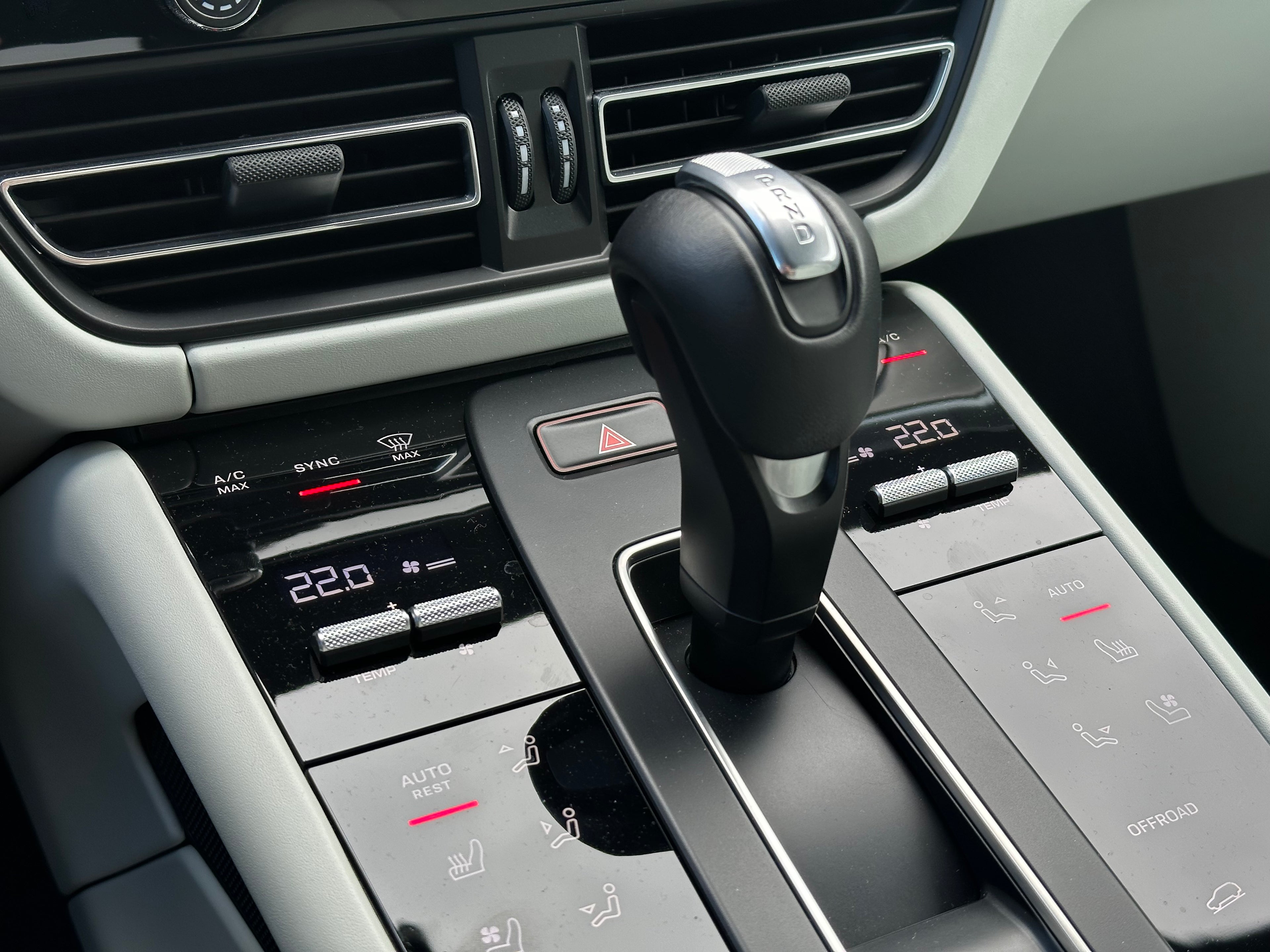 Porsche Macan 2023