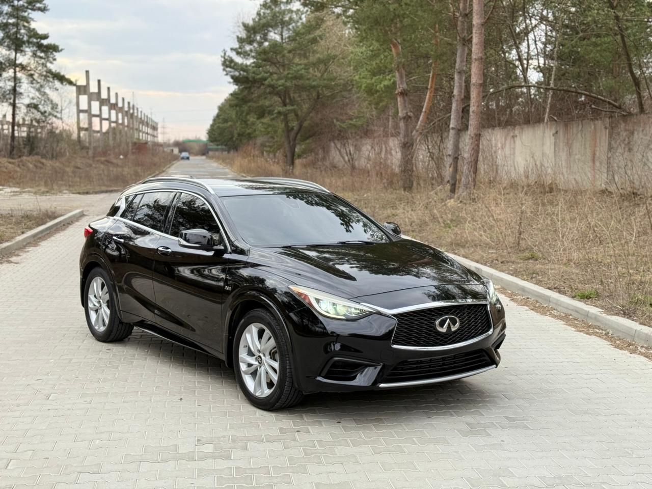 Infinite QX30