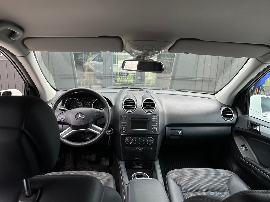 Mercedes-Benz M-Class 2010
