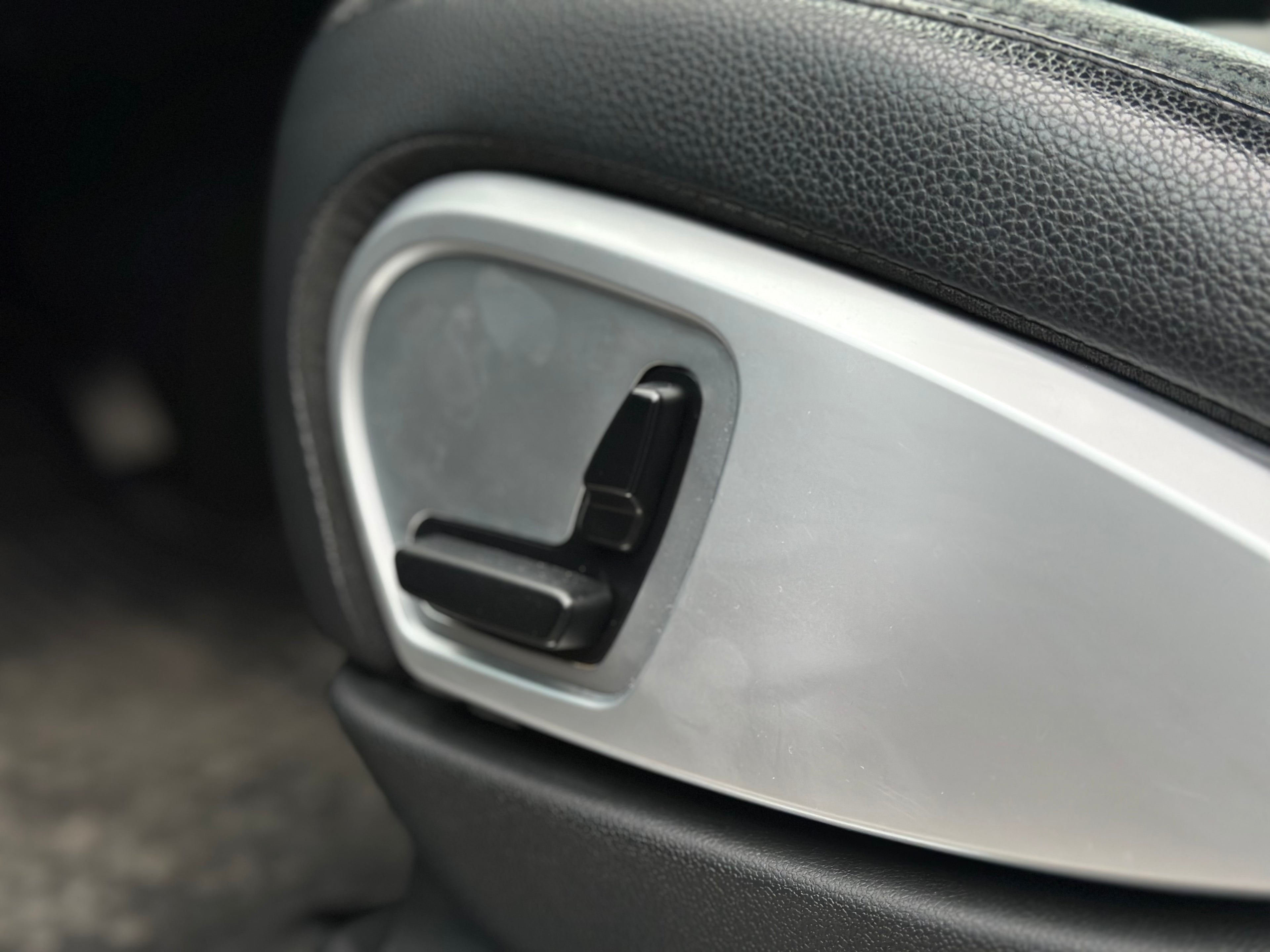 Mercedes-Benz M-Class 2010
