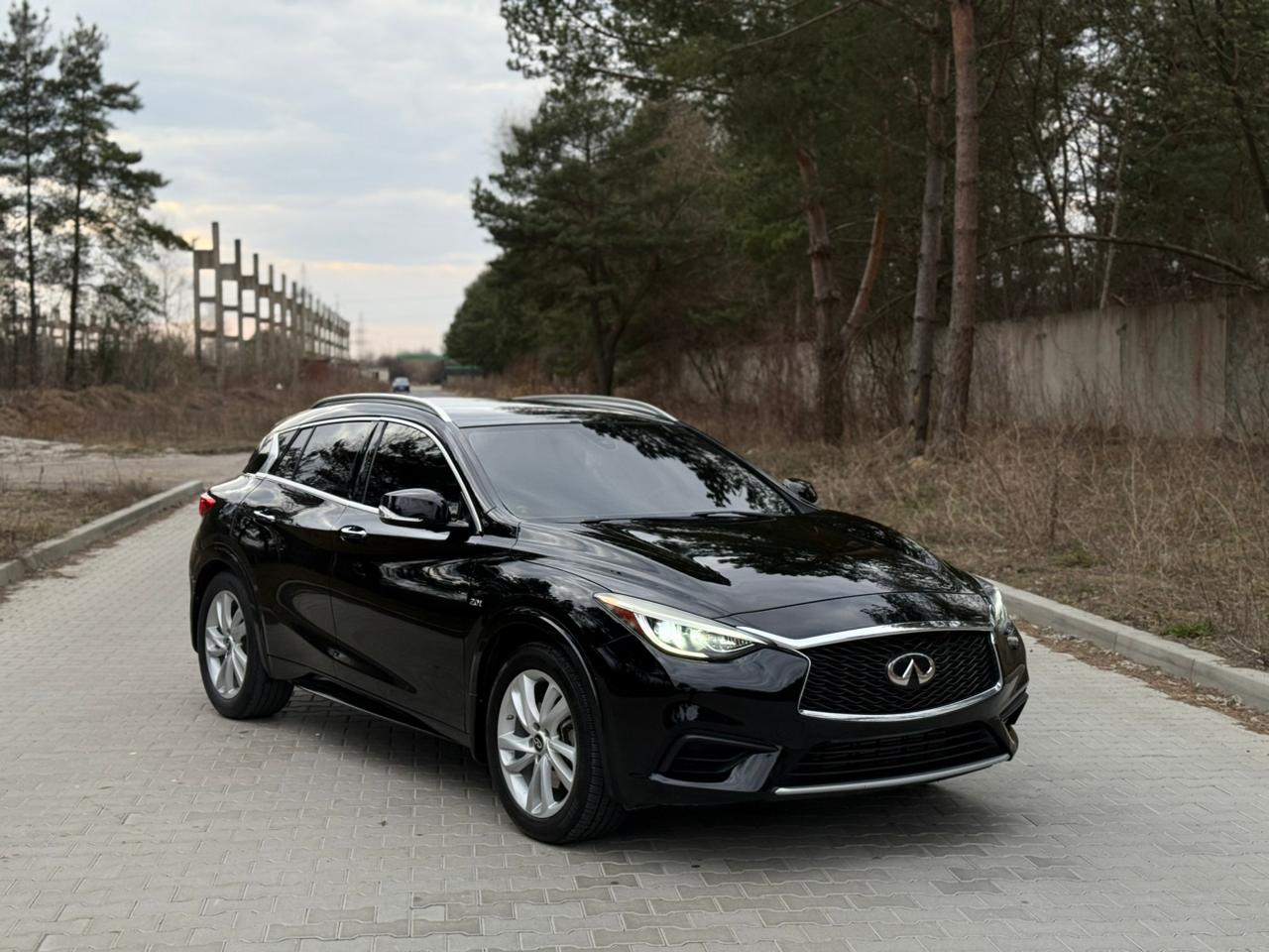 Infinite QX30
