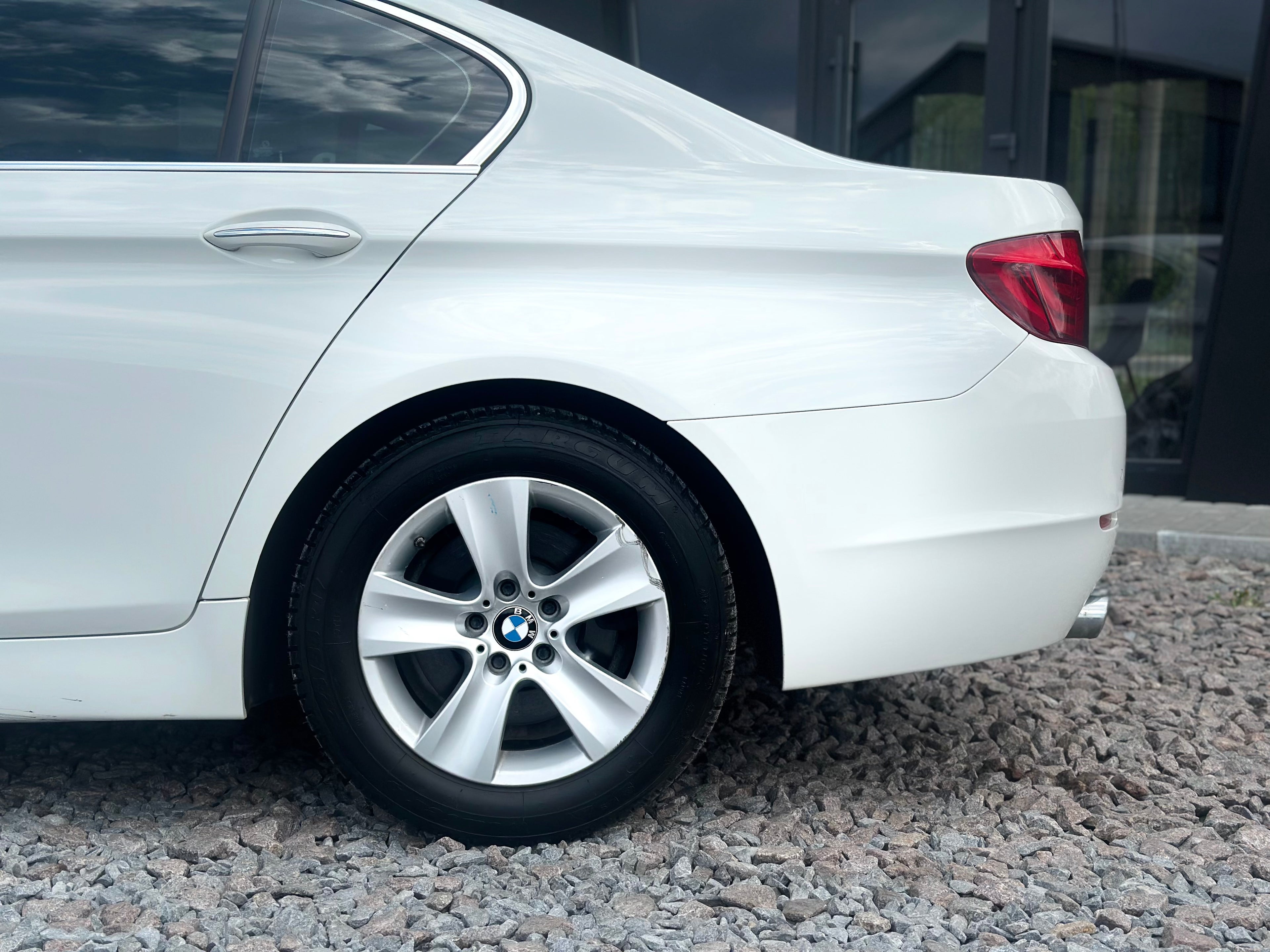 BMW 5 Series 2011