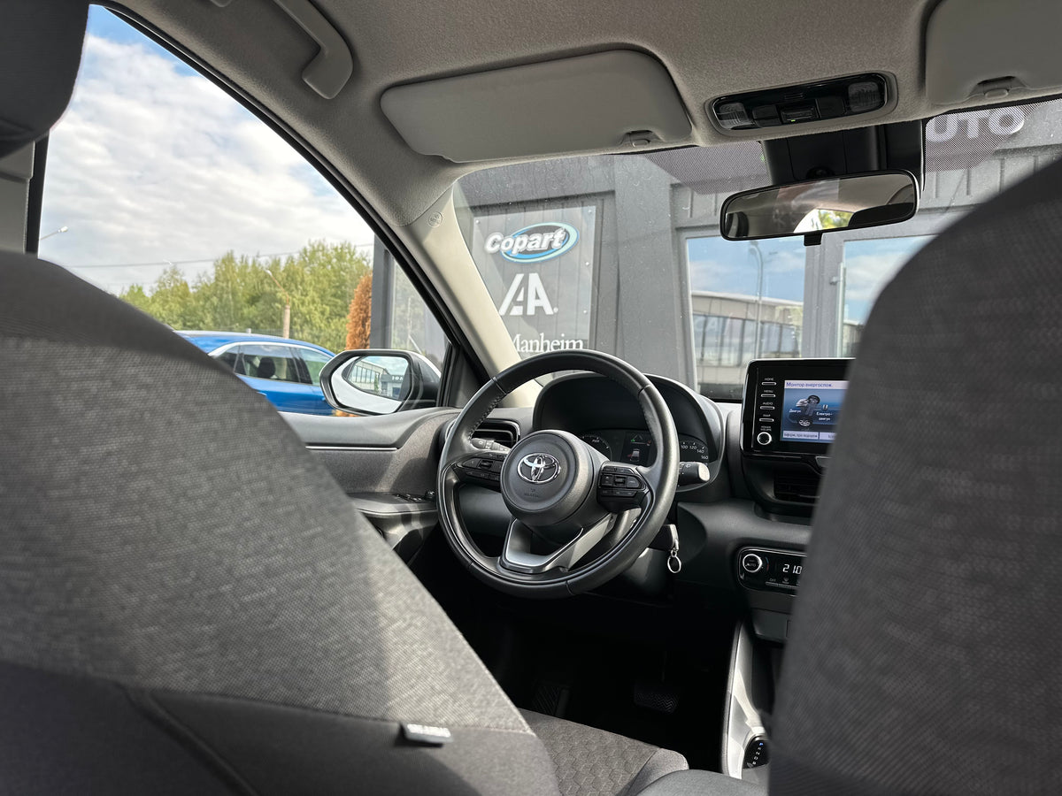 Toyota  Yaris 2023