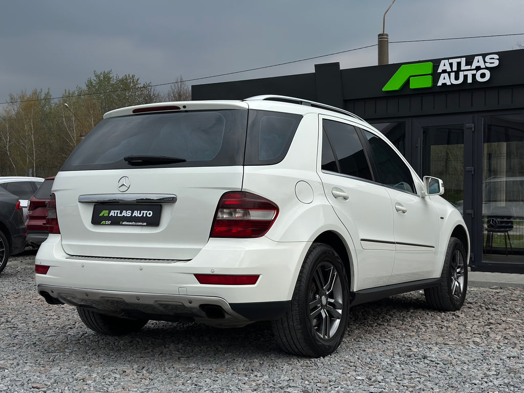 Mercedes-Benz M-Class 2010