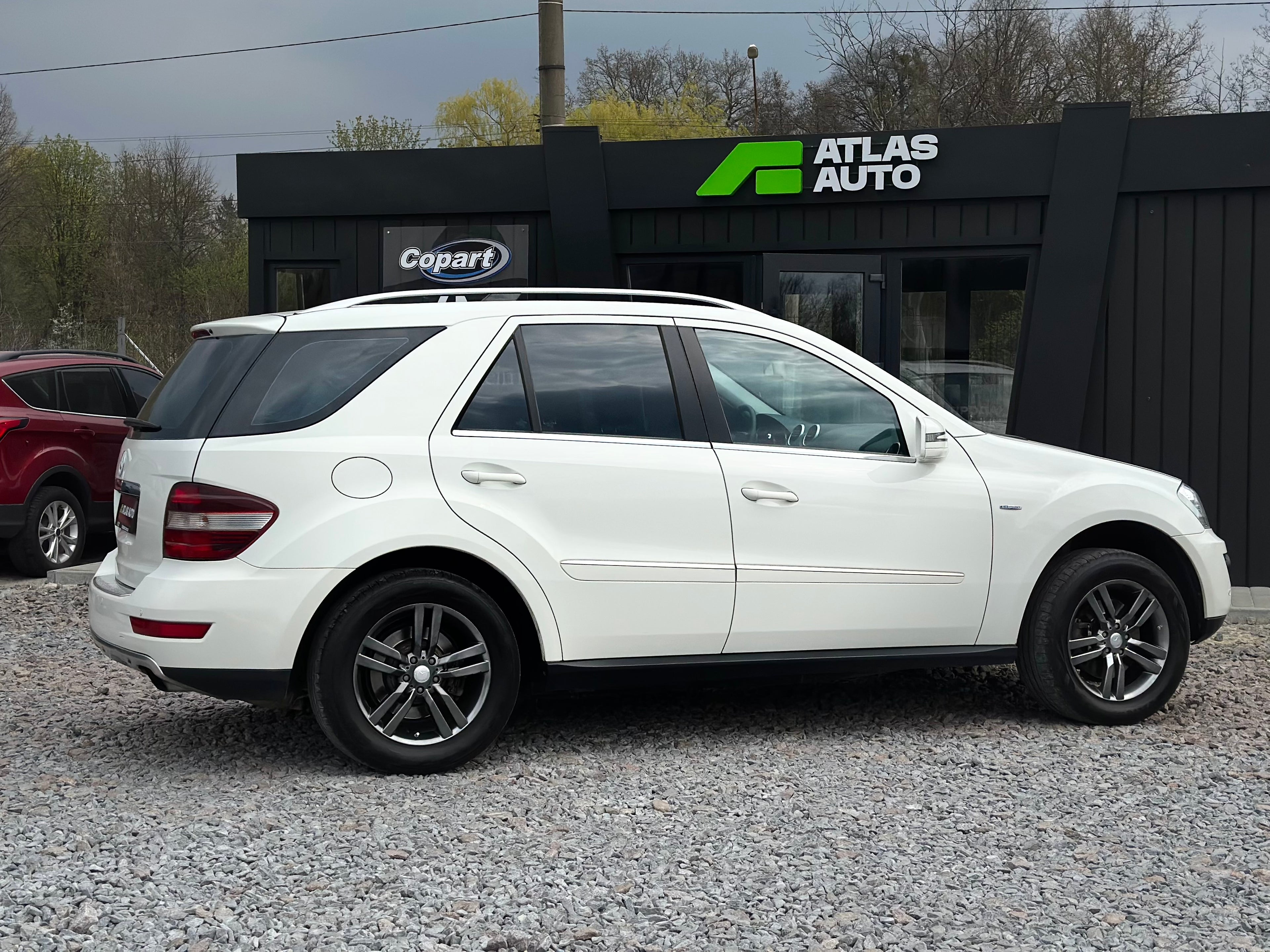 Mercedes-Benz M-Class 2010