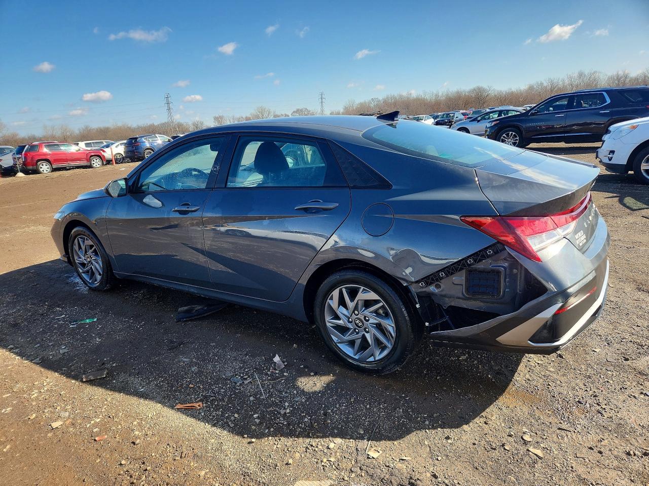 Hyundai Elantra 2023