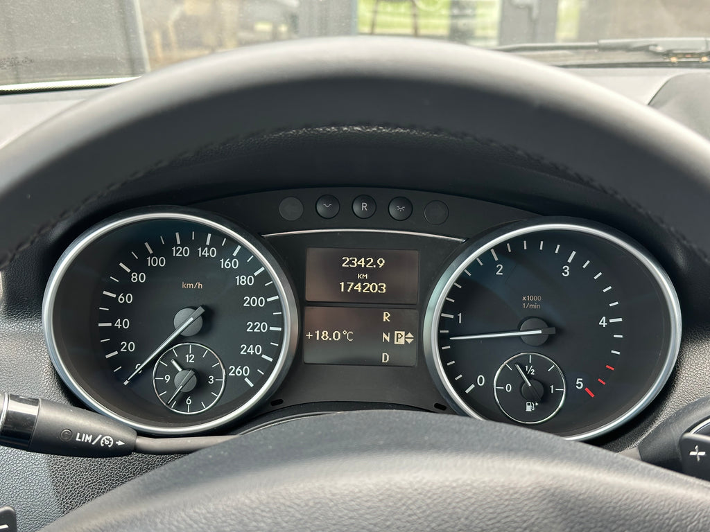 Mercedes-Benz M-Class 2010