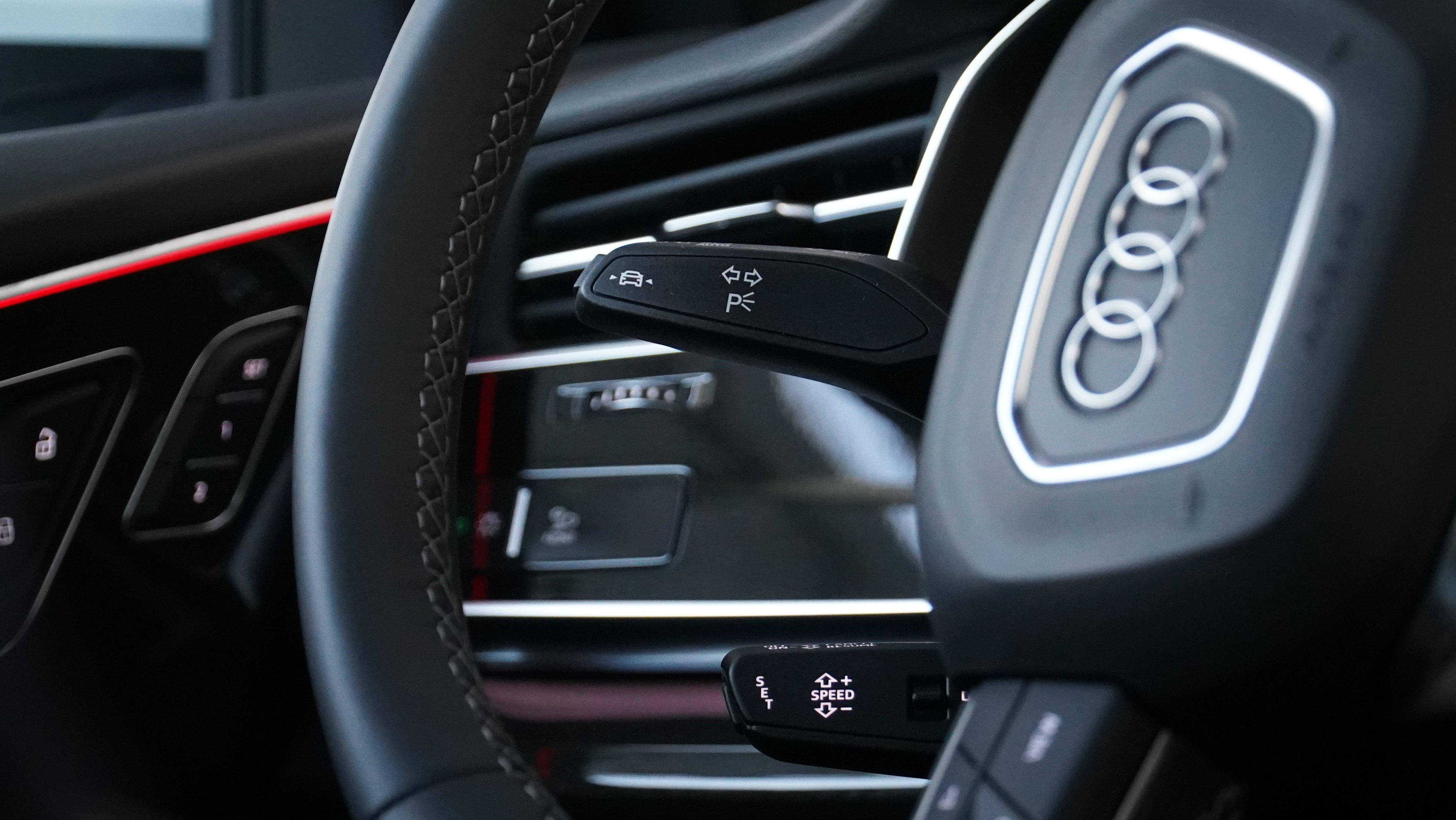 Audi Q8 2024