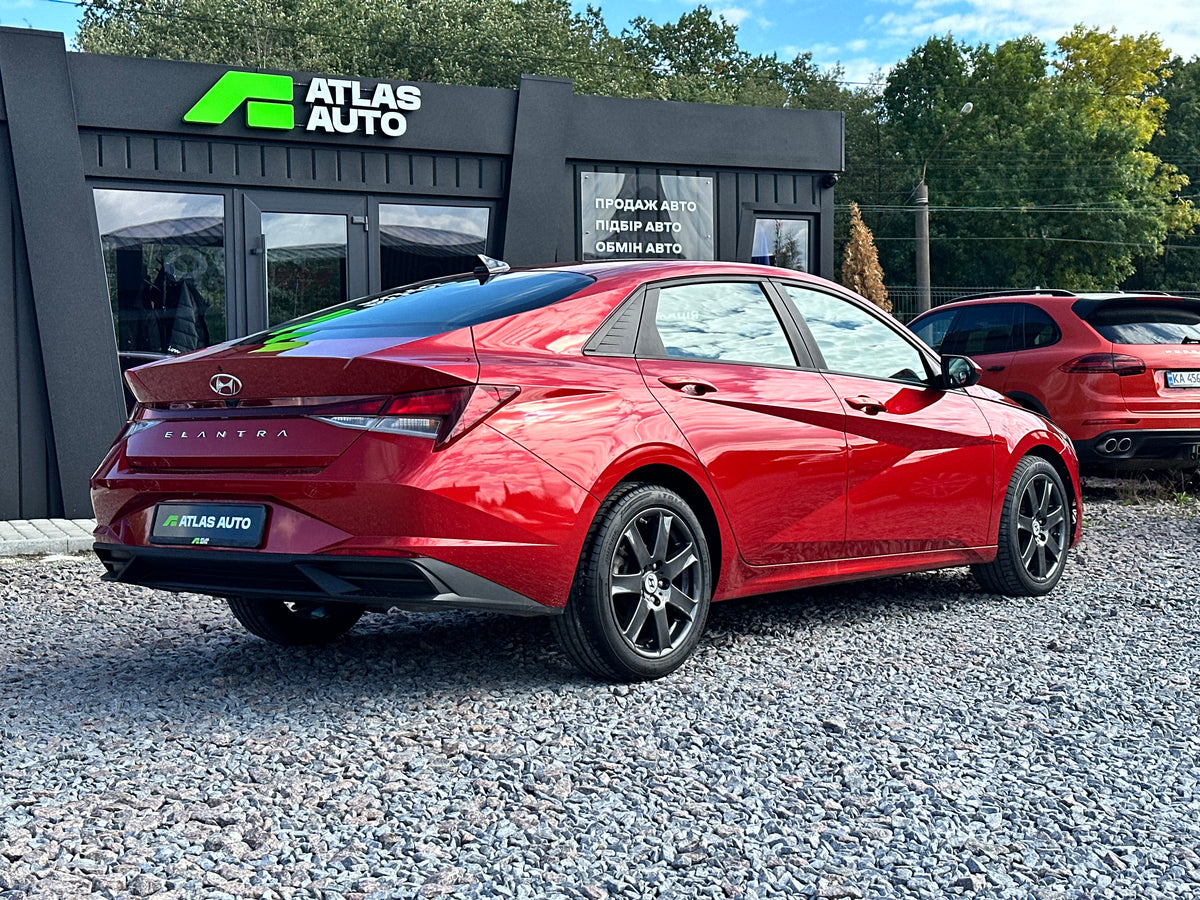Hyundai Elantra 2022