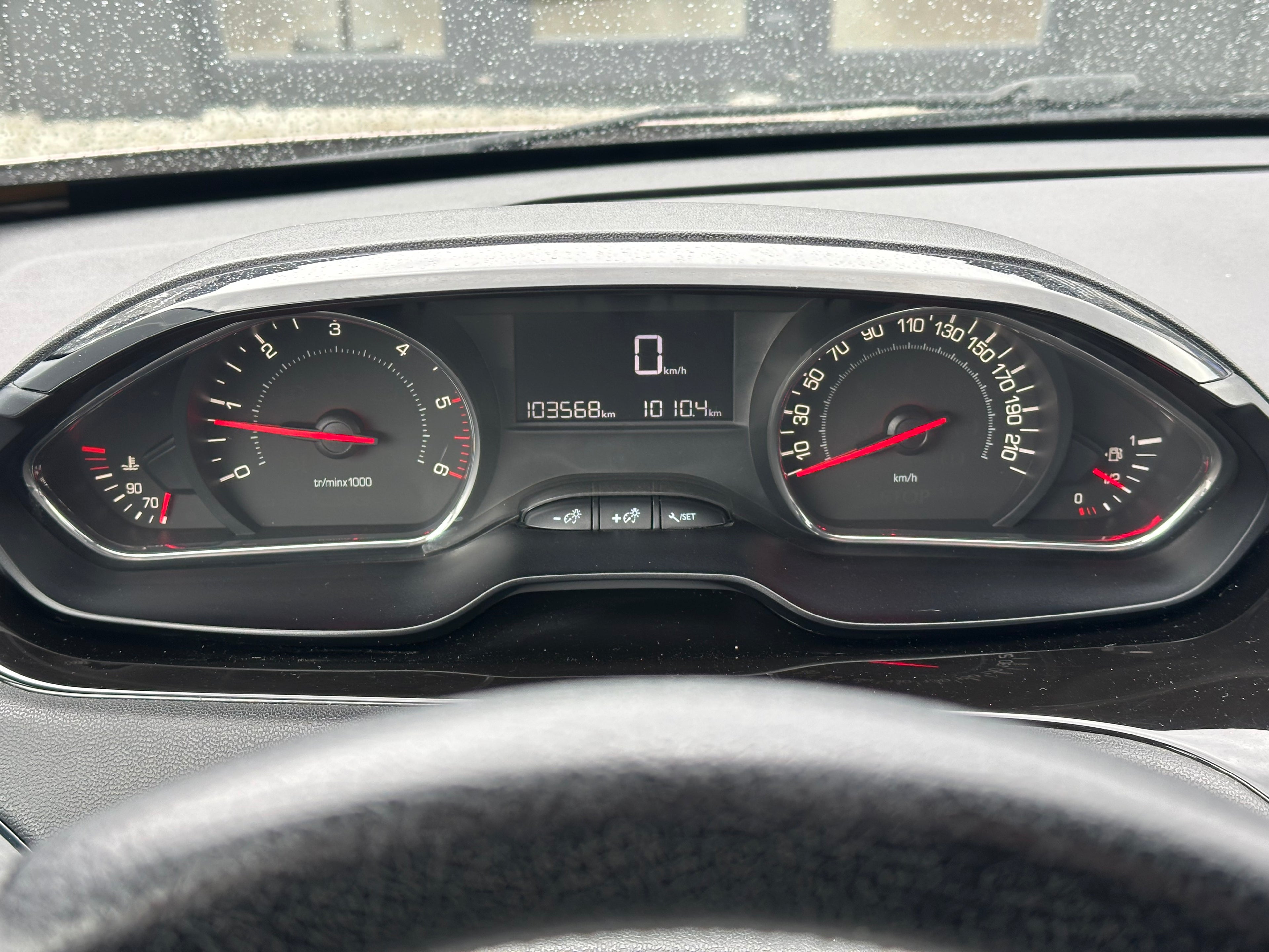 Peugeot 208 2013