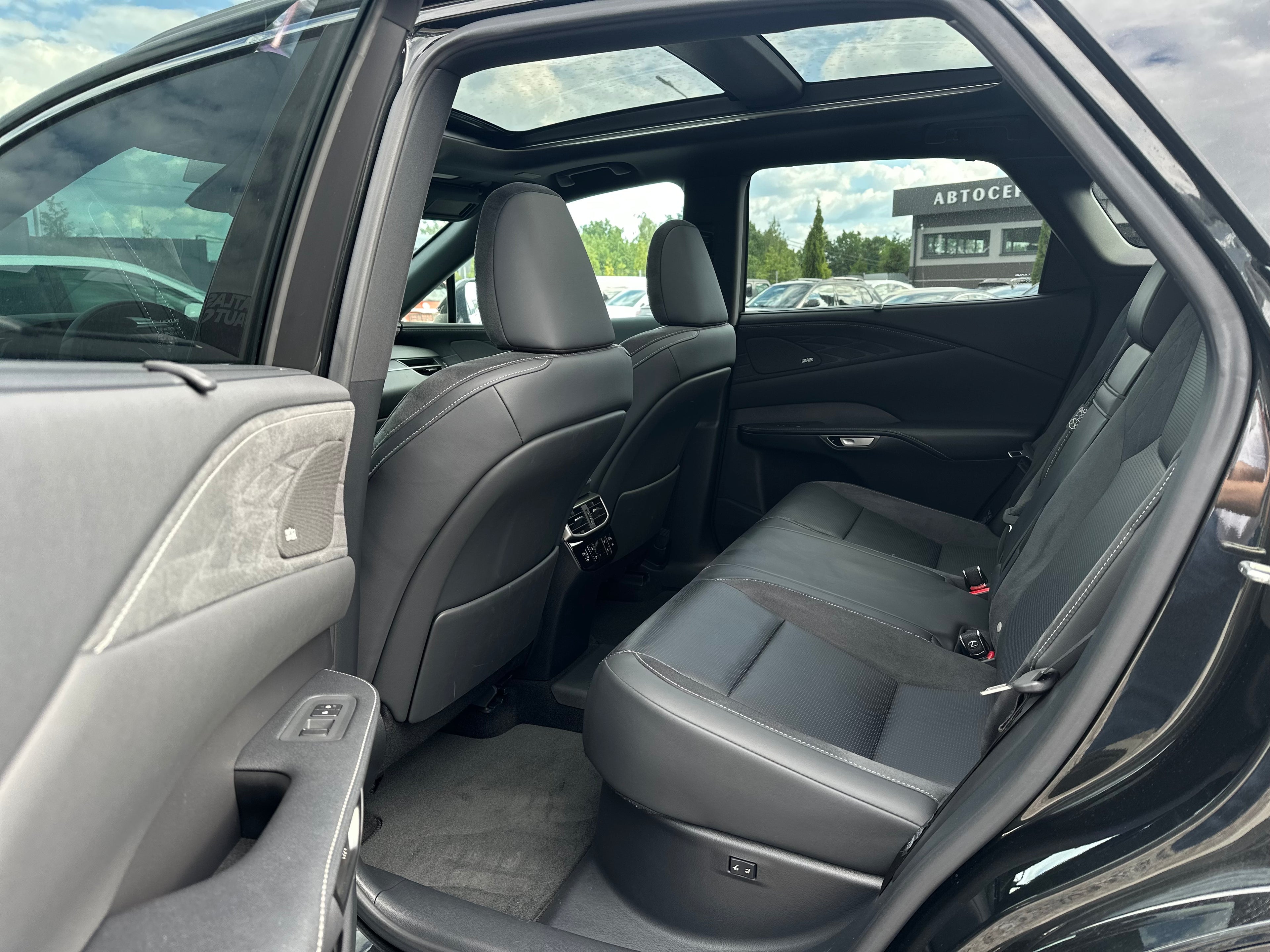 Lexus RX 2024