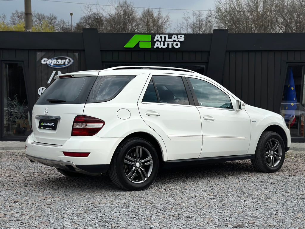 Mercedes-Benz M-Class 2010