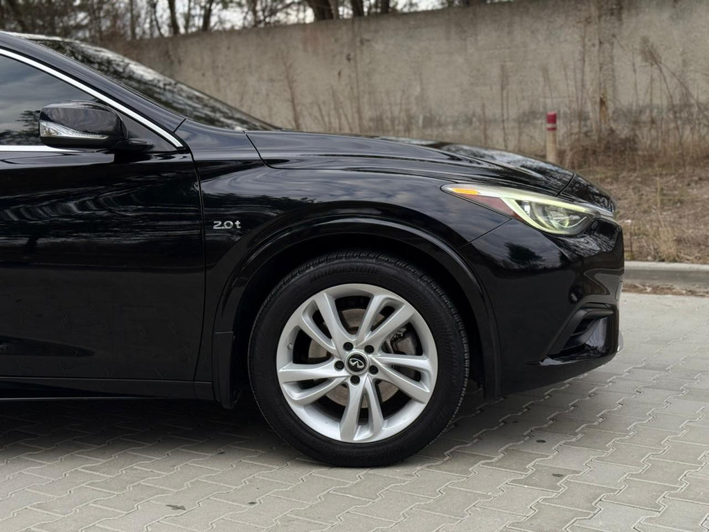 Infinite QX30
