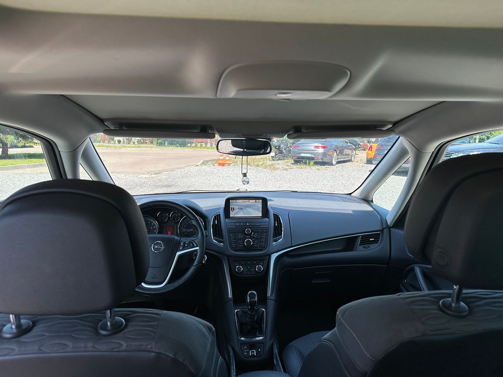 Opel Zafira Tourer 2012