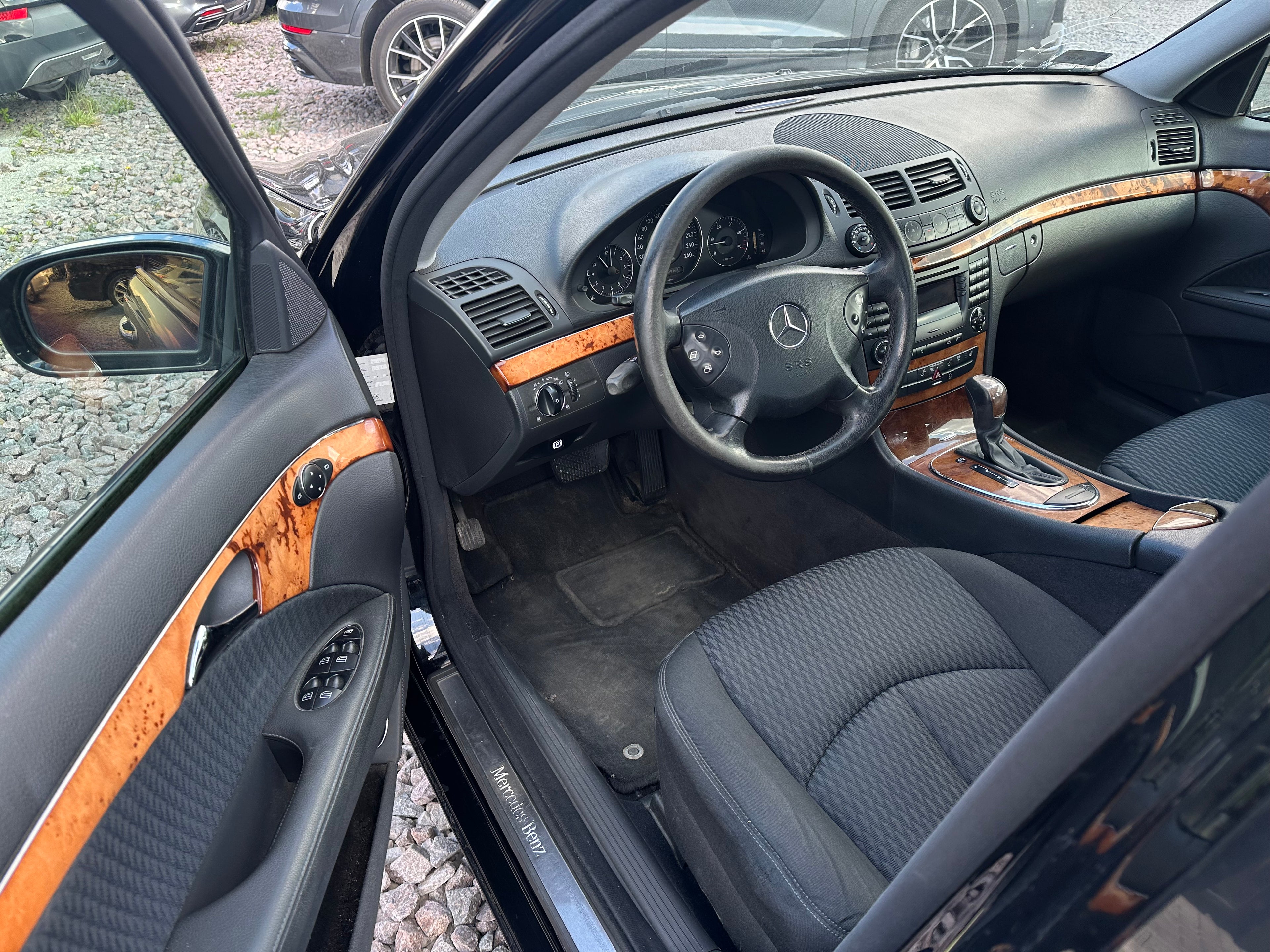 Mercedes-Benz E-Class 2005