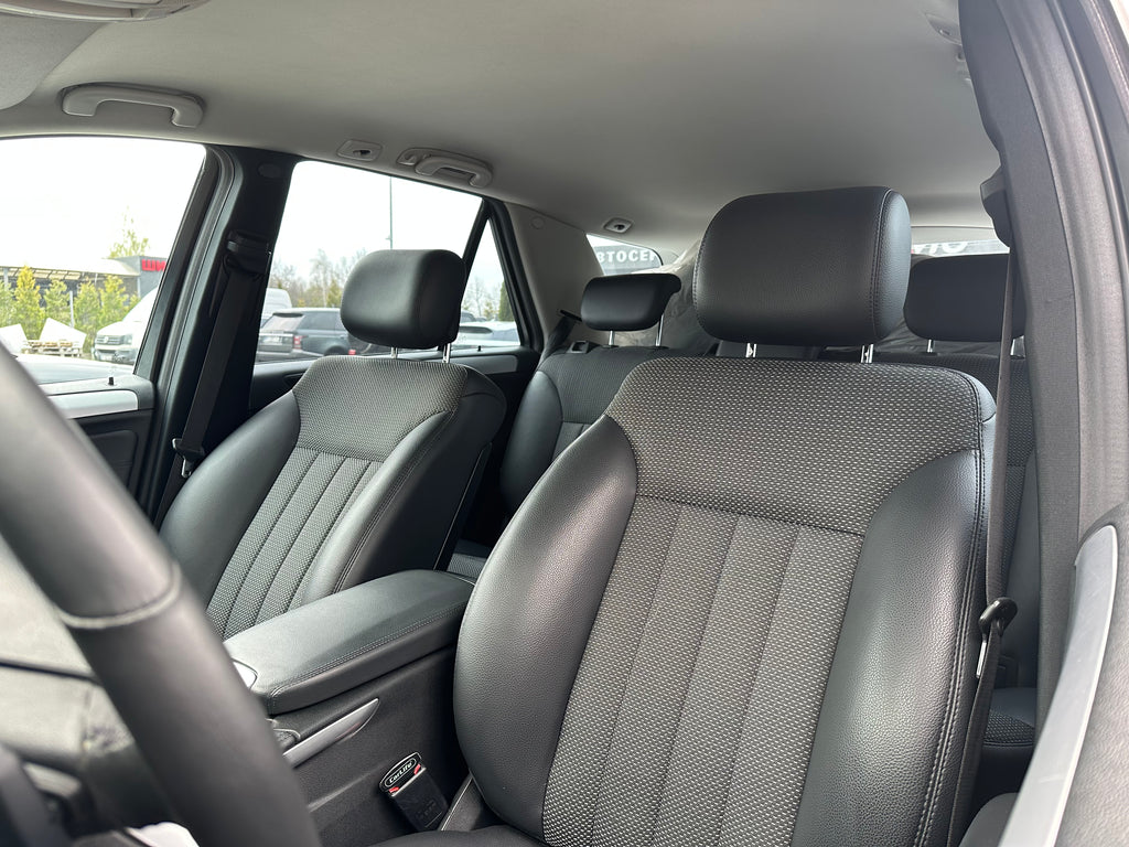 Mercedes-Benz M-Class 2010