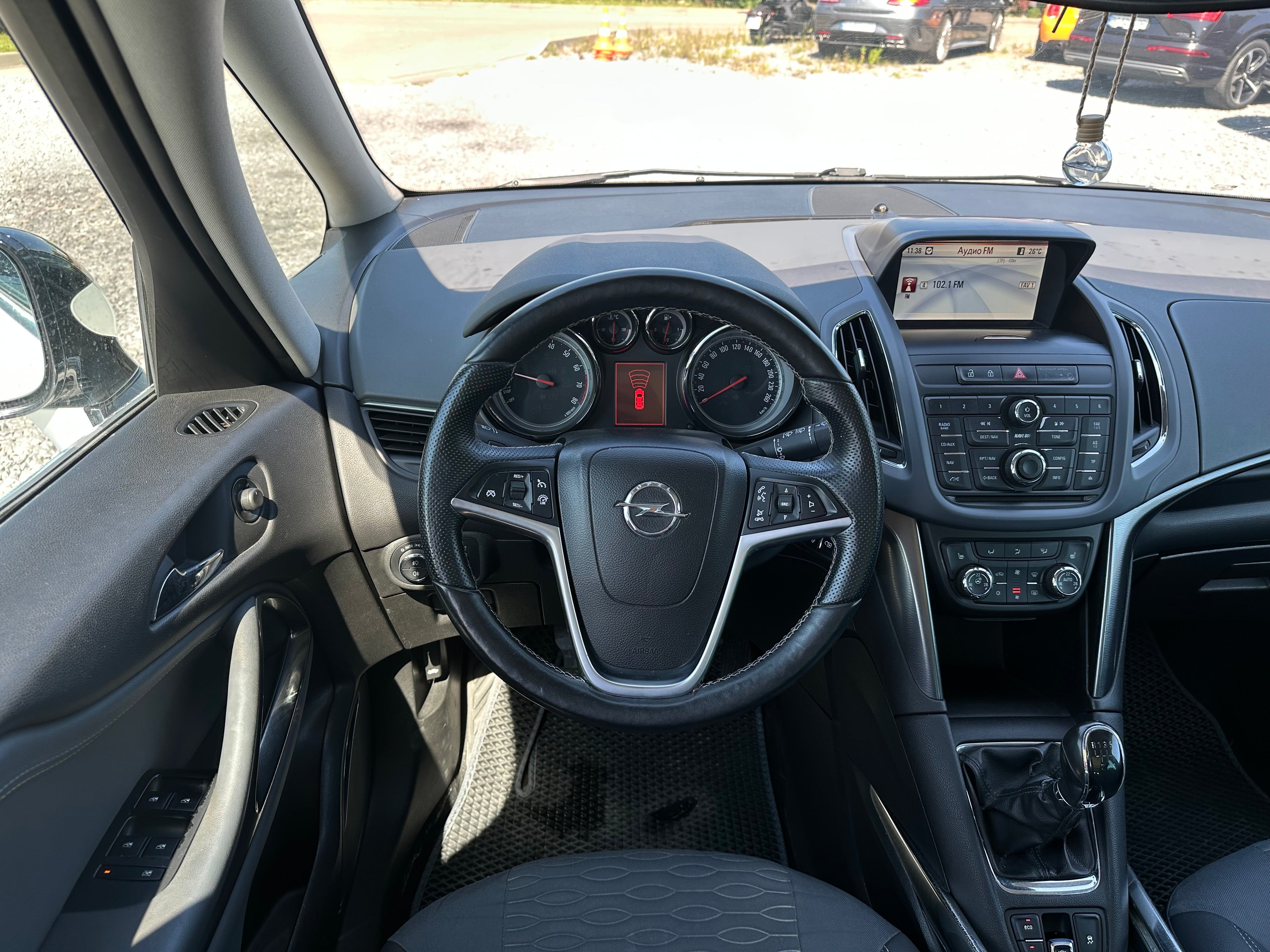 Opel Zafira Tourer 2012
