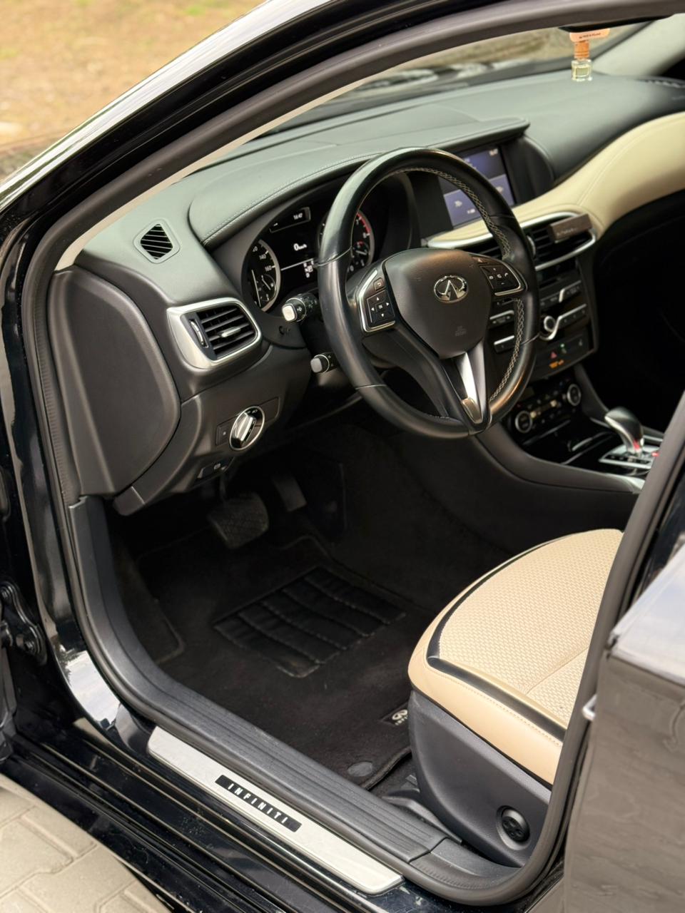 Infinite QX30