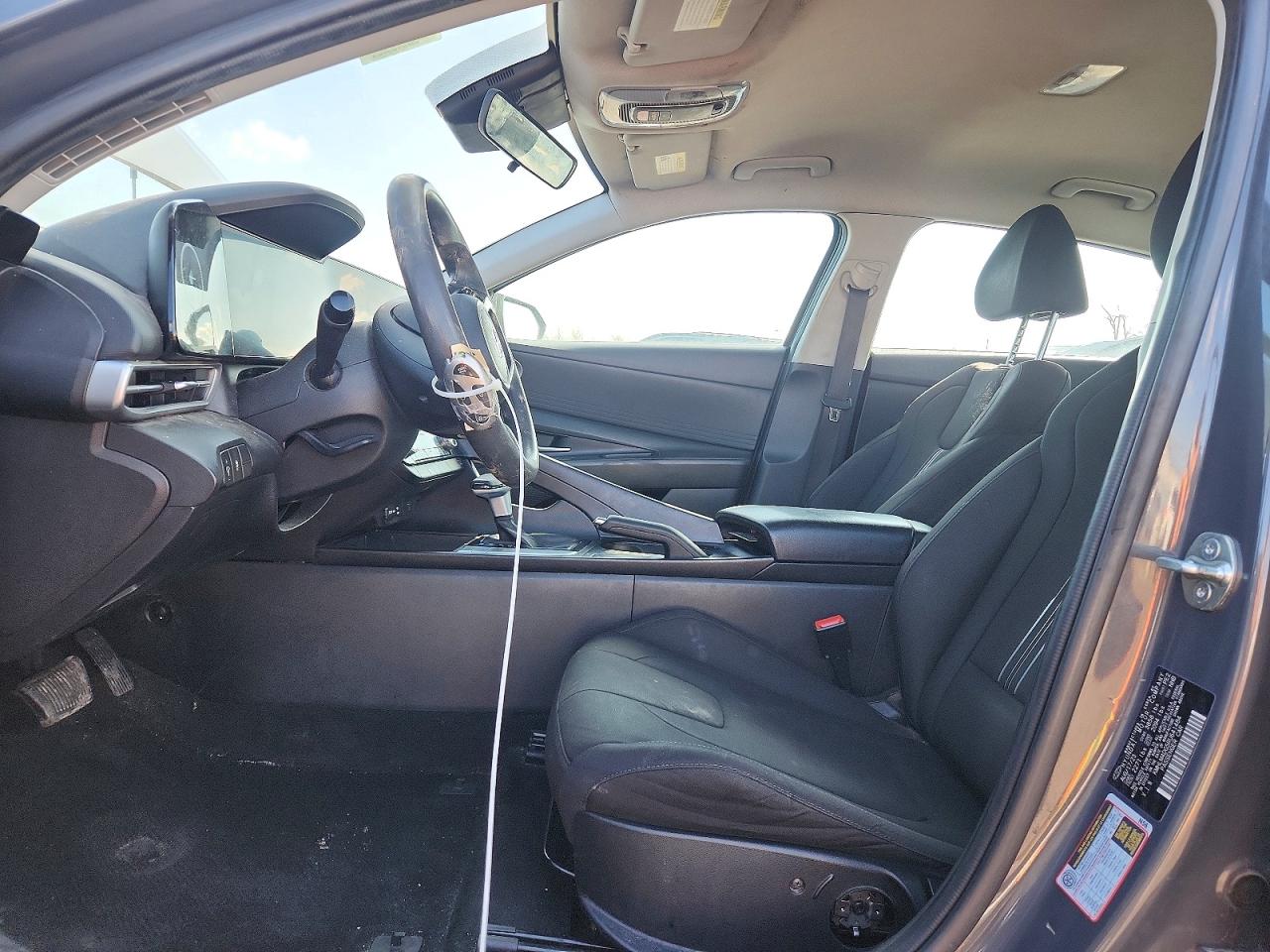 Hyundai Elantra 2023